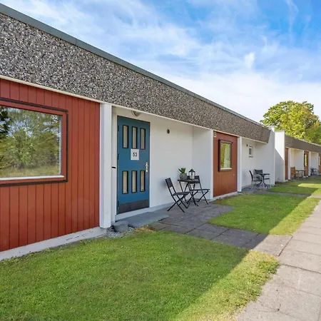 Apartament 53 *